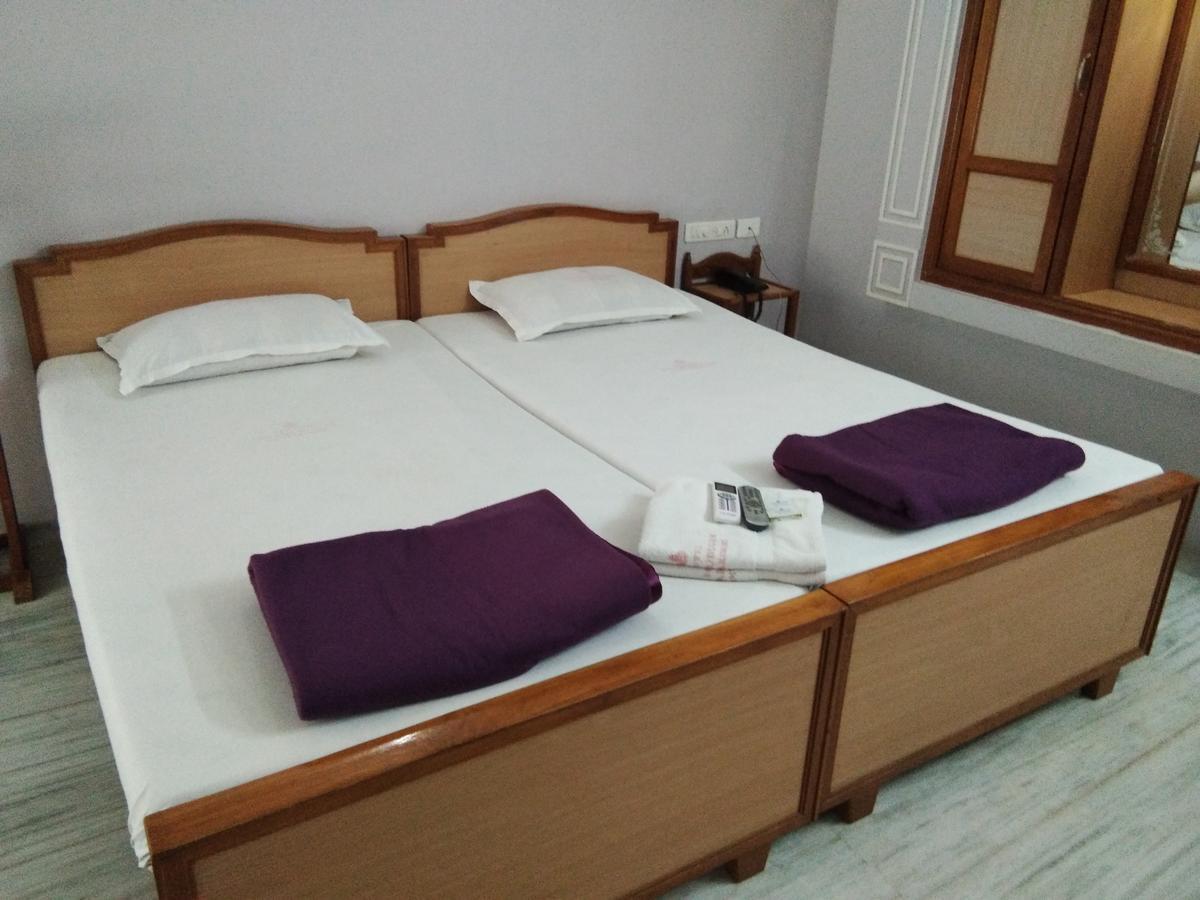Hotel Sivamurugan Kanyakumari Ngoại thất bức ảnh