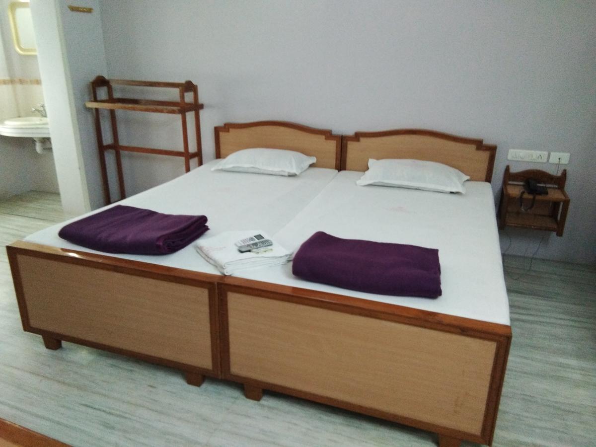 Hotel Sivamurugan Kanyakumari Ngoại thất bức ảnh